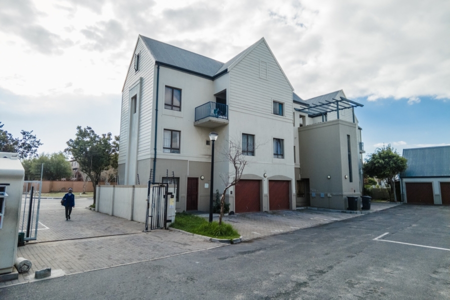 3 Bedroom Property for Sale in Parklands Western Cape